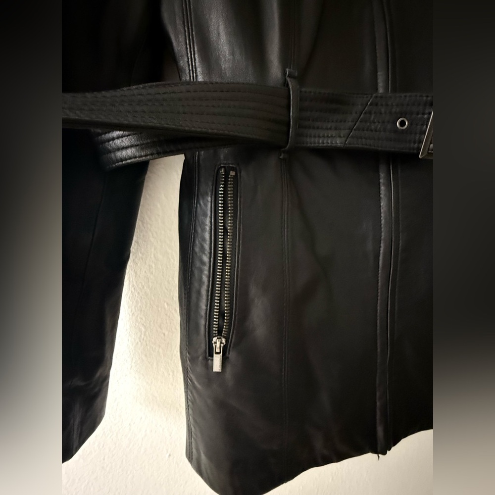 Wilson’s Black Leather Belted Jacket - Size M - Picture 9 of 16